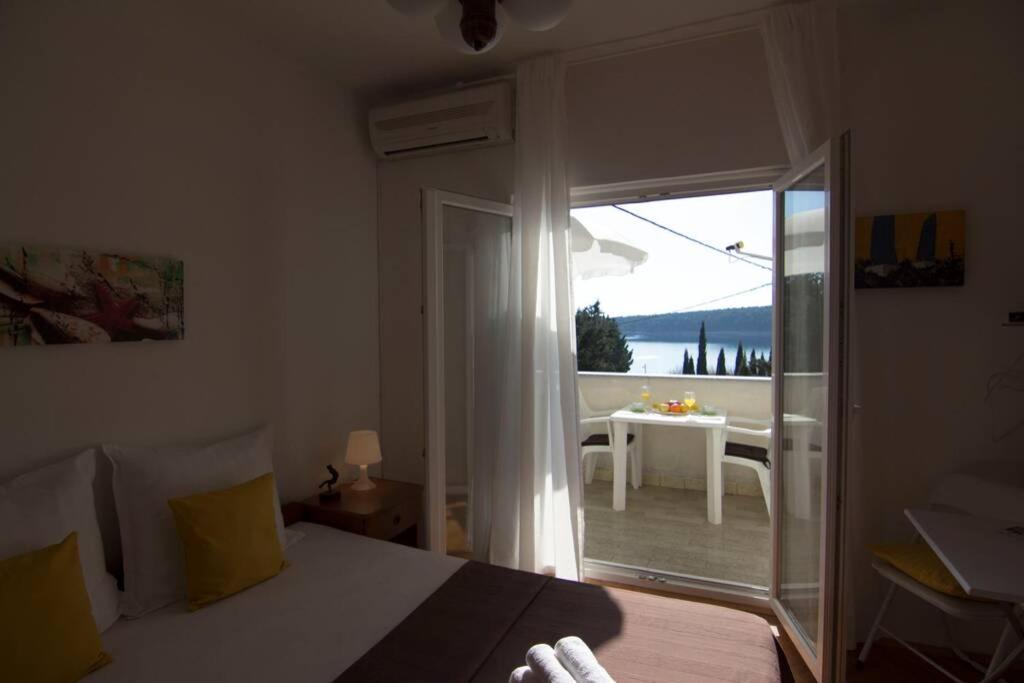 Sea View Room With Kitchen, Balcony&Air Condition Barbat na Rabu Buitenkant foto